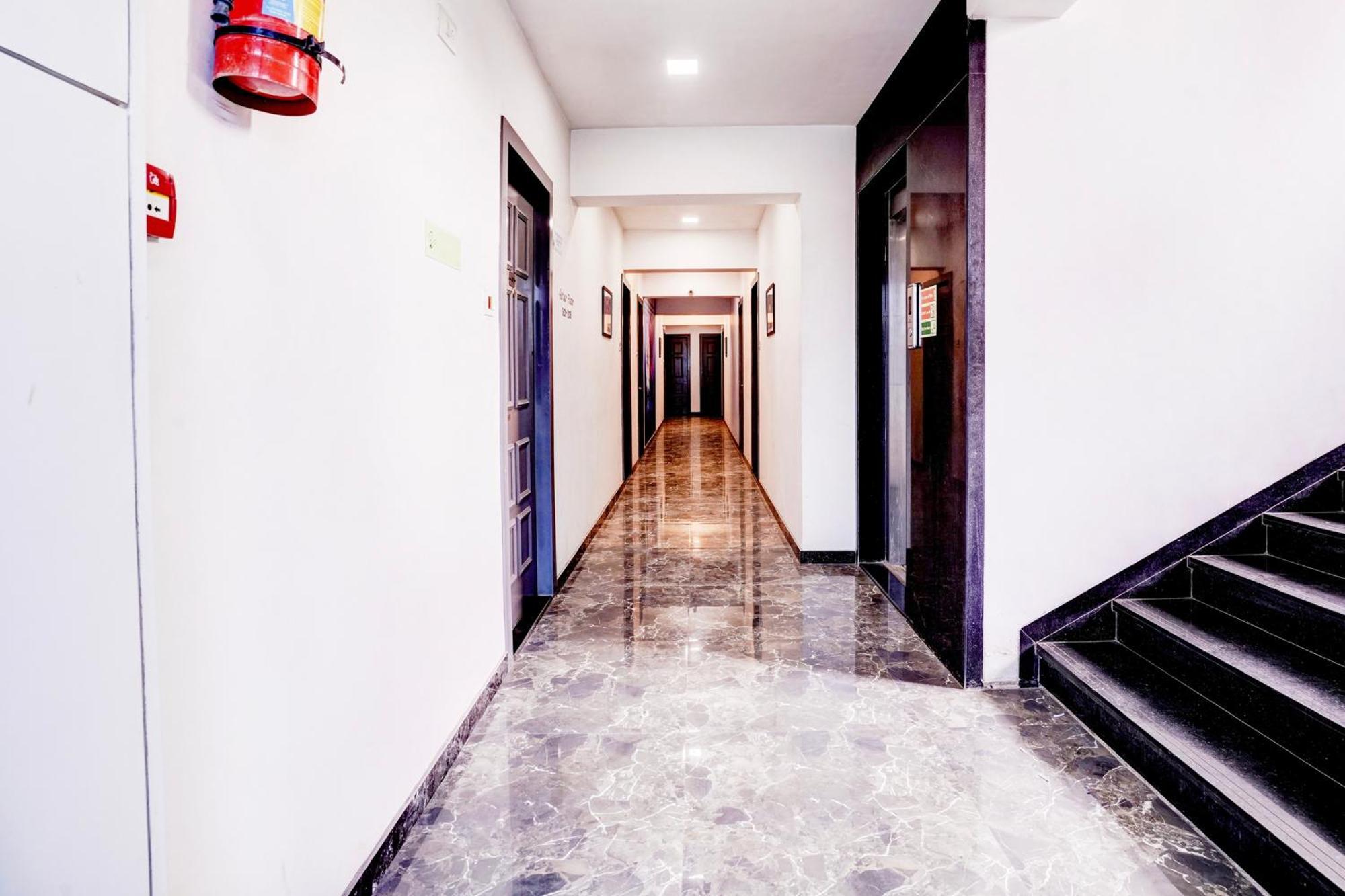 Townhouse Oak Kopar Khairane Navi Mumbai Formerly Ivy Hotel Kültér fotó