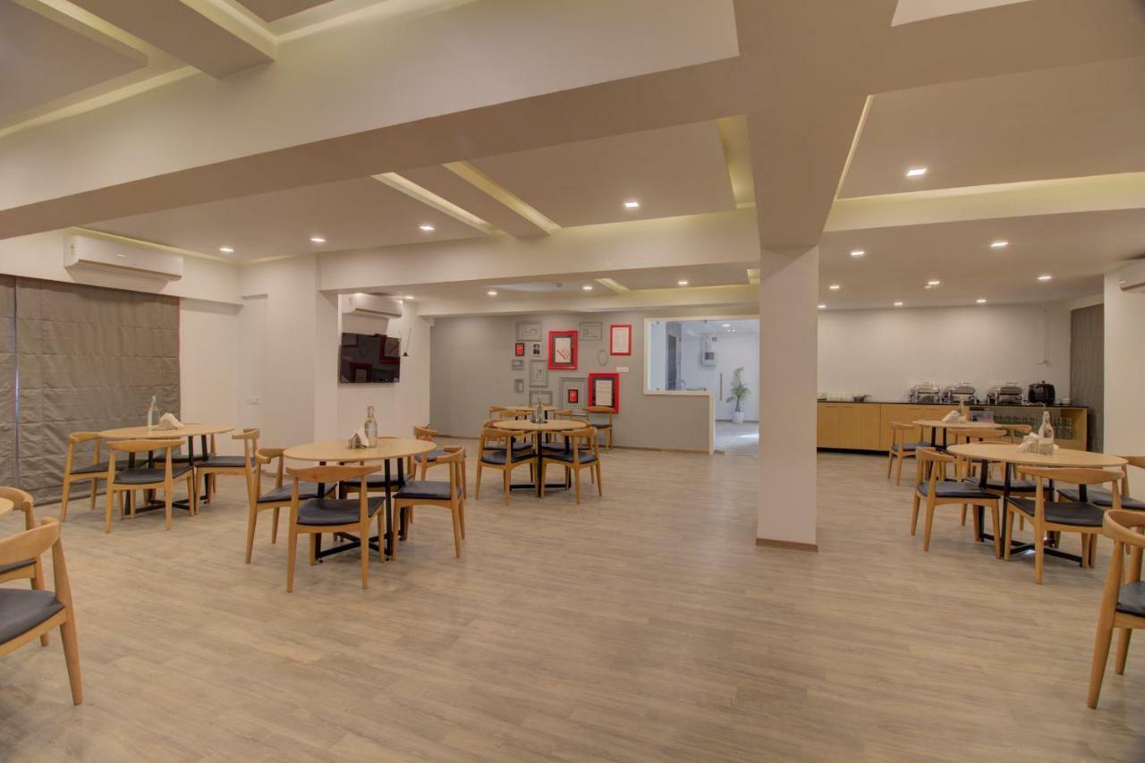 Townhouse Oak Kopar Khairane Navi Mumbai Formerly Ivy Hotel Kültér fotó