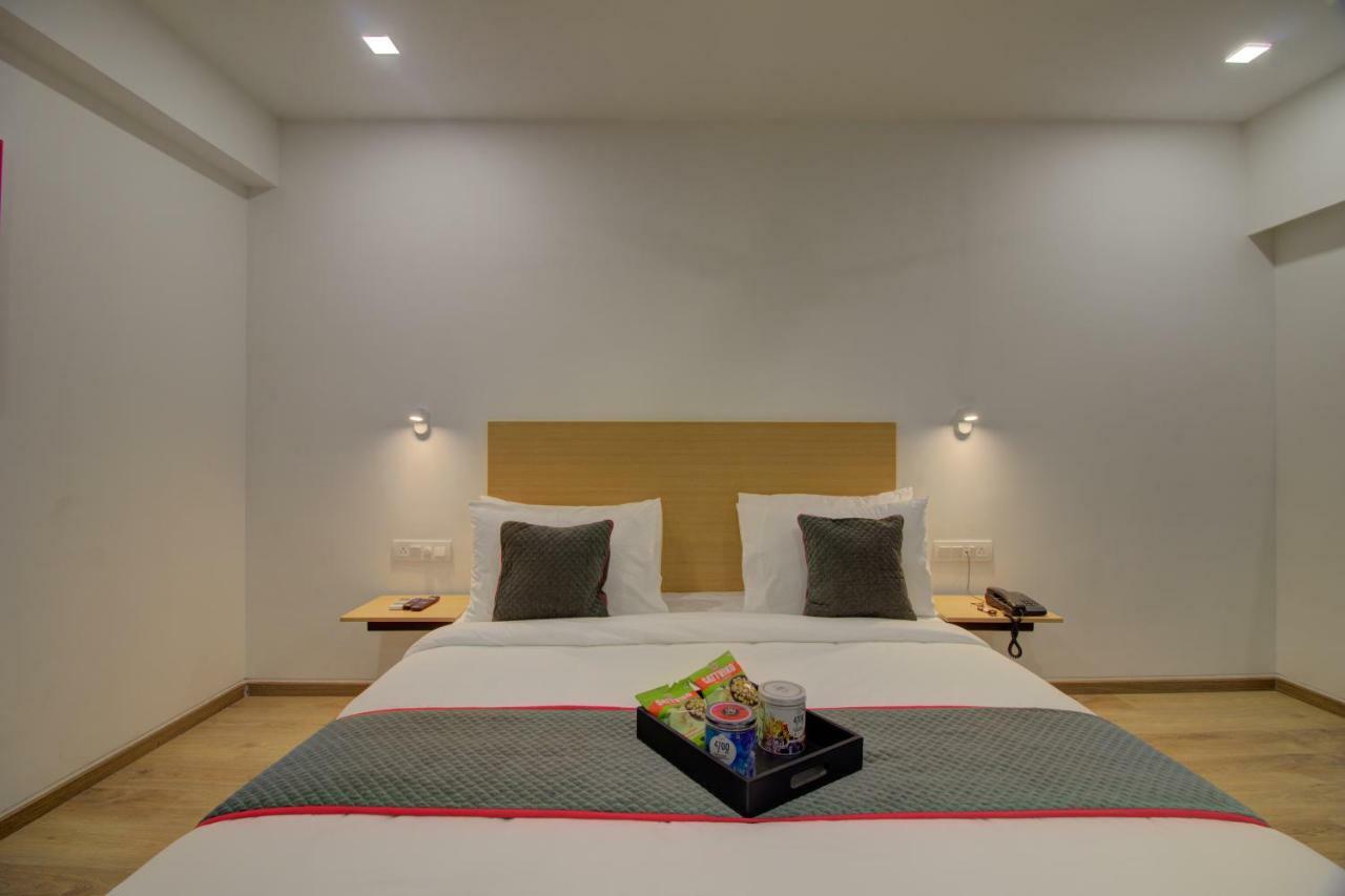 Townhouse Oak Kopar Khairane Navi Mumbai Formerly Ivy Hotel Kültér fotó