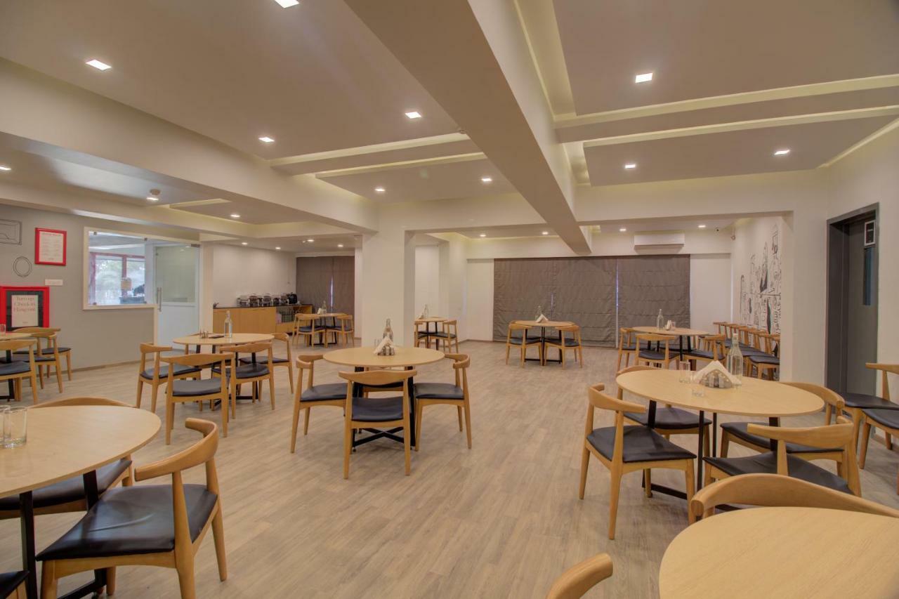 Townhouse Oak Kopar Khairane Navi Mumbai Formerly Ivy Hotel Kültér fotó